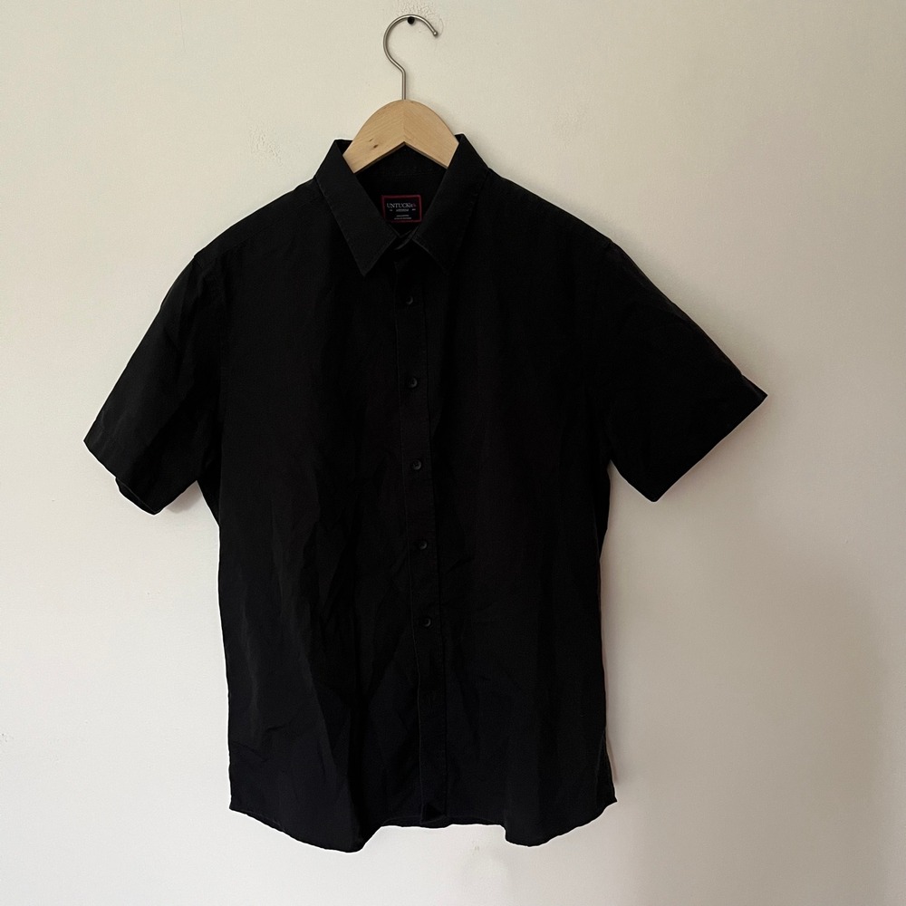 UNTUCKit Mens Medium Short Sleeve Button Down Shirt Black Cotton Solid Regular
